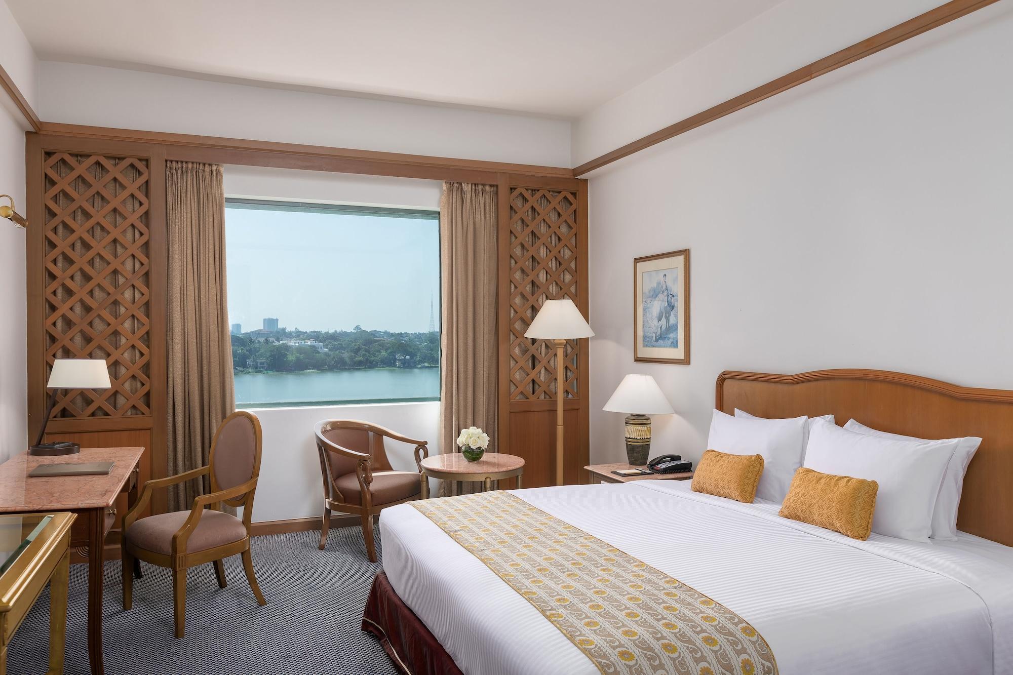 Sedona Hotel Yangon Bagian luar foto
