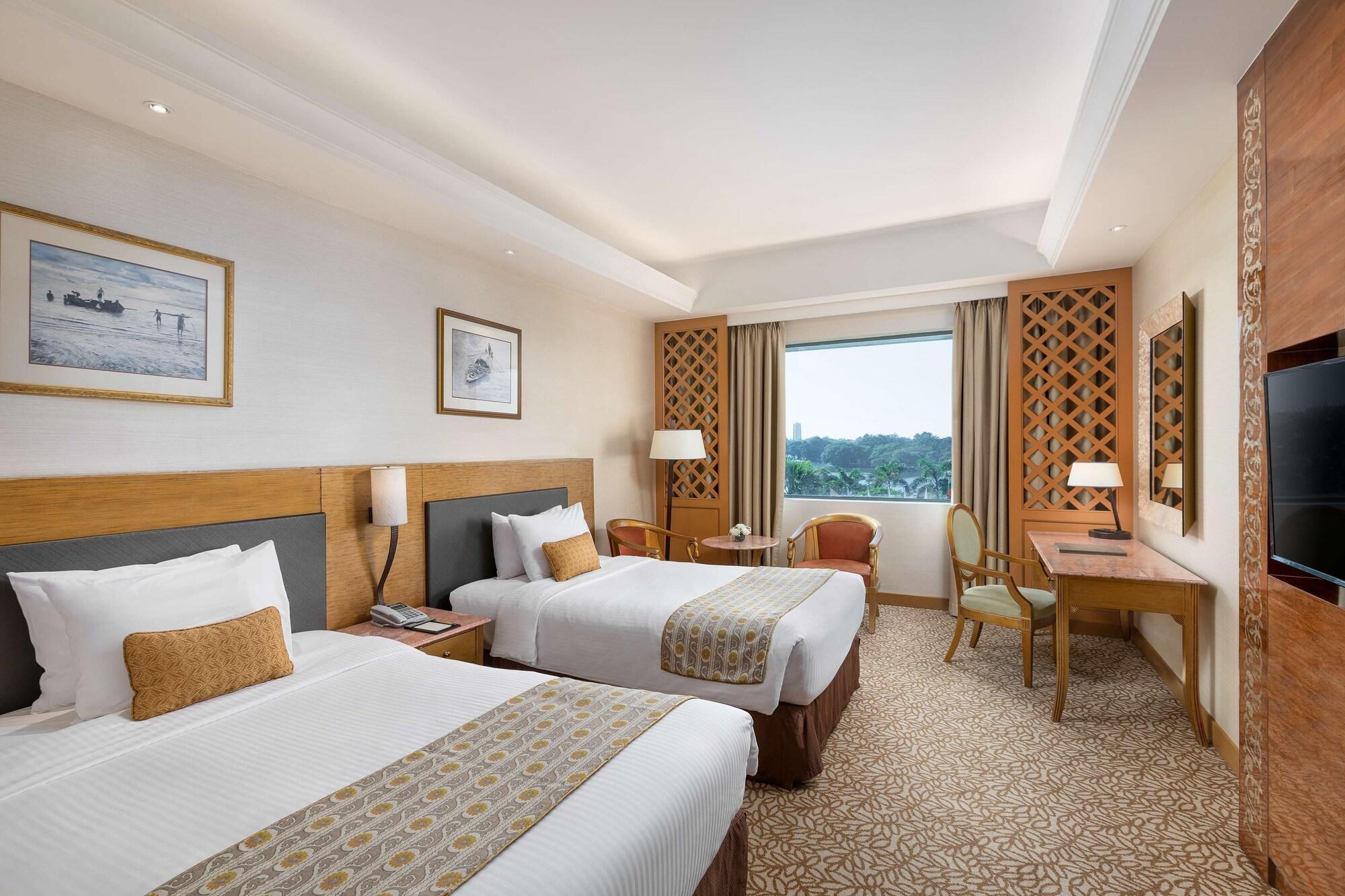 Sedona Hotel Yangon Bagian luar foto